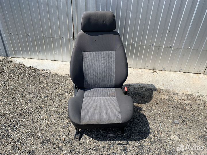 Сиденье переднее правое Дэу Нексия