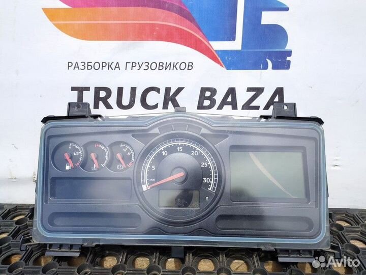7421843952 Панель приборов Renault Magnum