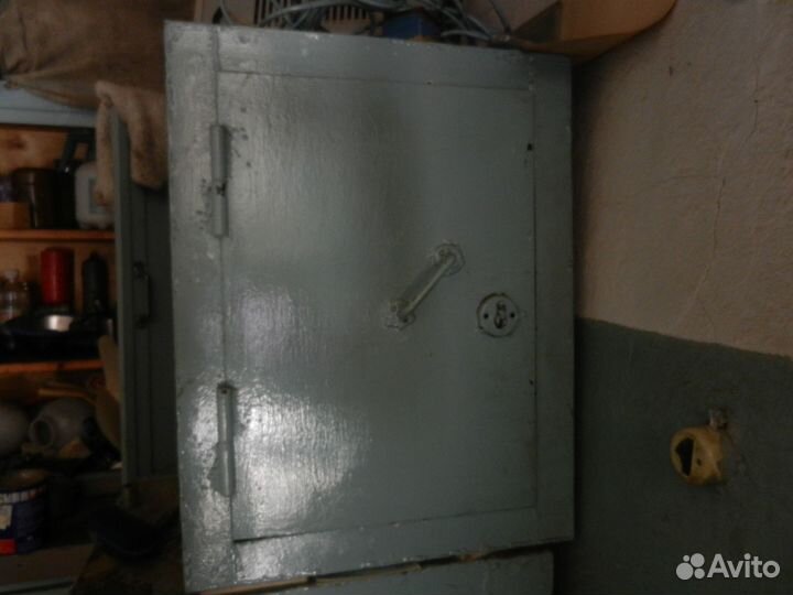 Металлический сейф СССР