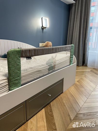 Бортик для кровати от падения