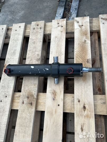 Гидроцилиндр руля львовского погрузчика