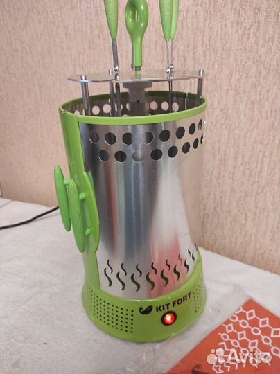 Электрошашлычница Kitfort KT-1402