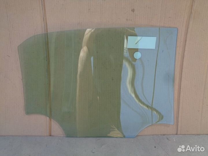 Toyota Corolla E150 стекло двери задней левой