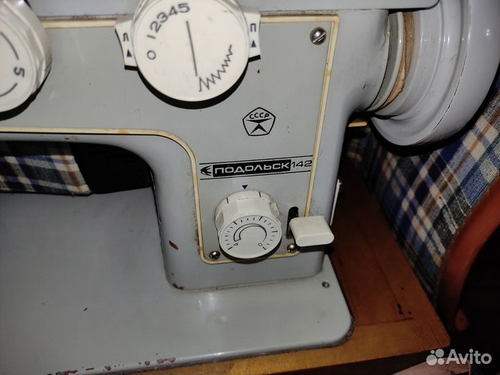 Швейная машина Подольск 142
