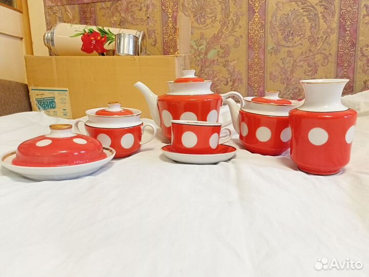 Чайный сервиз СССР красный горох