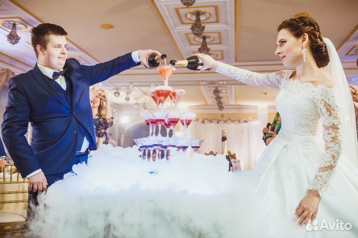 Тяжелый Дым Горка шампанского Фотобудка