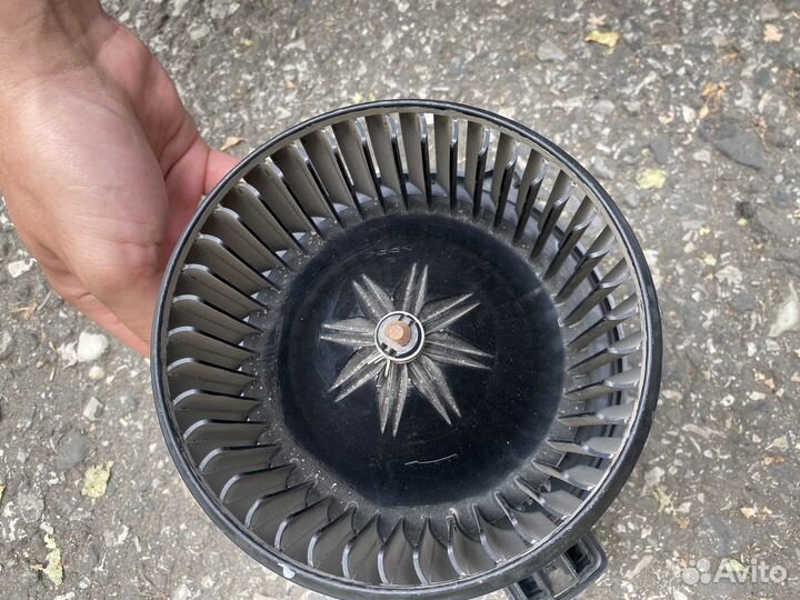 Моторчик печки на hyundai solaris 1