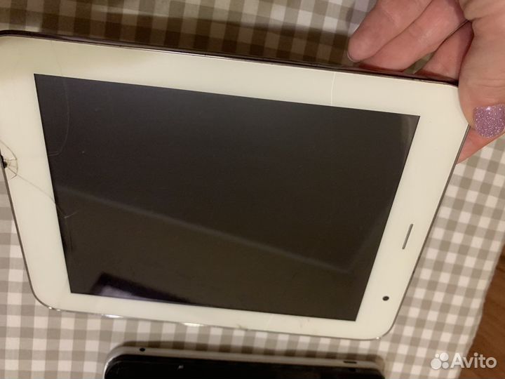 Планшеты под восстановление или на запчасти