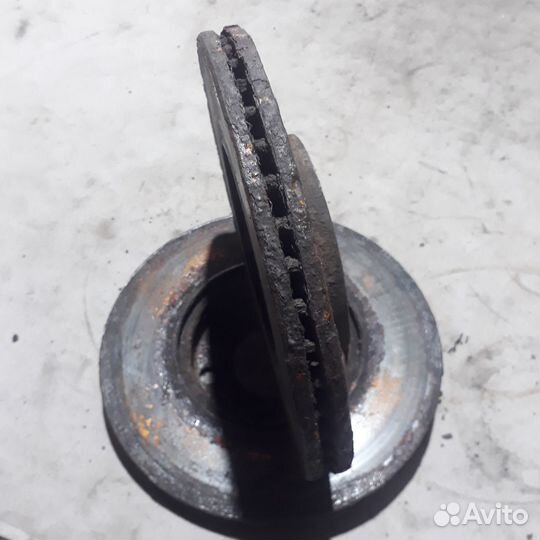 Диски тормозные перед Пассат б5