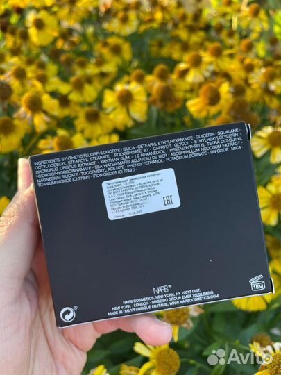 Nars светоотражающая фиксирующая пудра