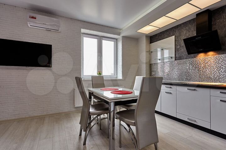 3-к. квартира, 76 м², 16/17 эт.