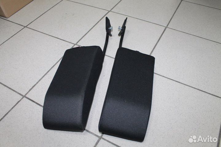 Подлокотник Нива 21214 на ножке Новый