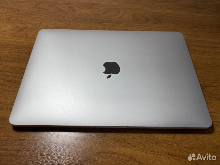 Macbook pro 13 2020 m1 8/256