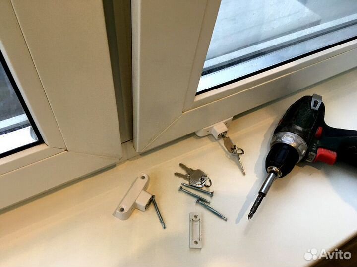 Ремонт пластиковых балконных дверей и окон