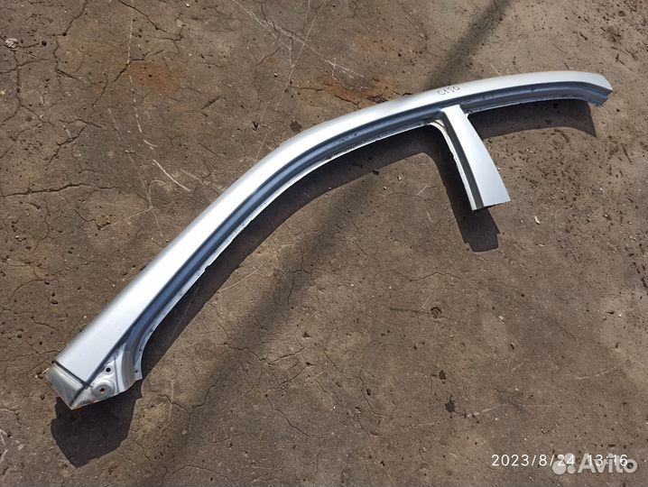 Часть кузова банан левый toyota Corolla 150
