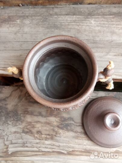 Горшочек керамический с крышкой и двумя ручками