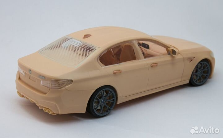 Смоляной набор BMW M5 F90 1/24 рест и дорест