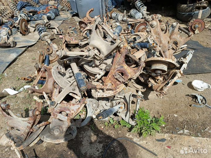 Поворотный кулак ваз классика в сборе