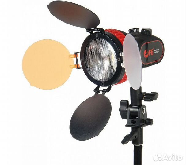 Осветитель светодиодный Falcon Eyes SpotLight 40LED BW