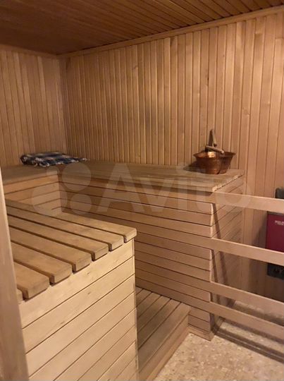 Коттедж 400 м² на участке 7 сот.