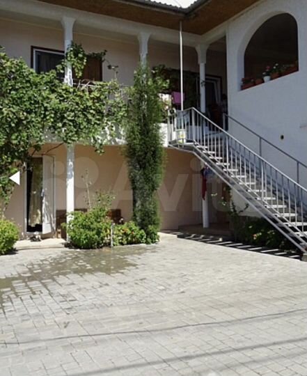 Дом 800 м² на участке 5 сот.