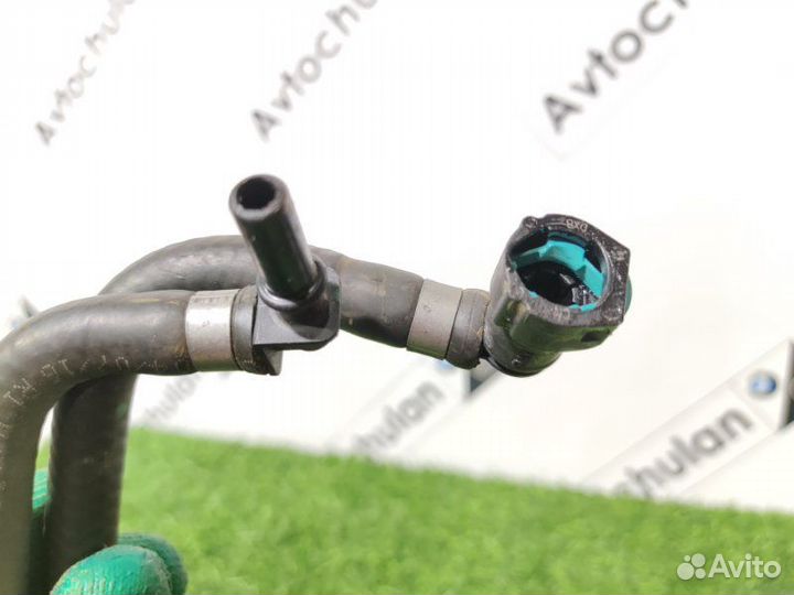 Патрубок системы охлаждения Mercedes-Benz