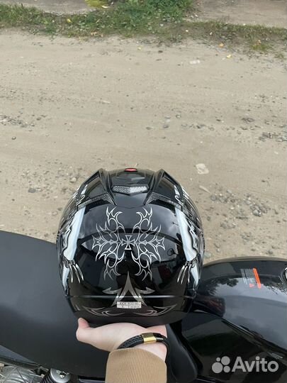 Мотоциклетный шлем