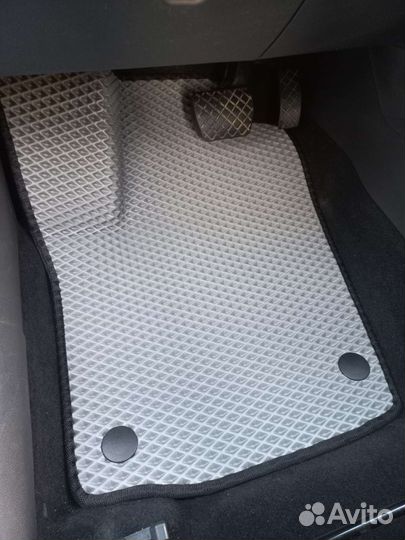 Коврики на шкода рапид и поло лифтбек
