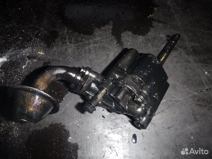 Насос масляный Volkswagen Transporter