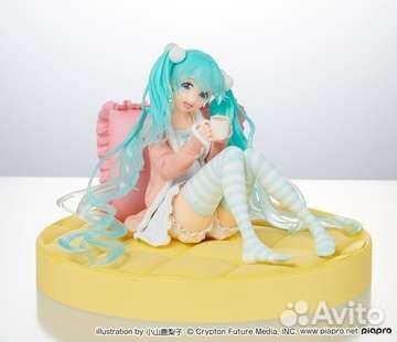 Аниме фигурка оригинал Хатсуне Мику