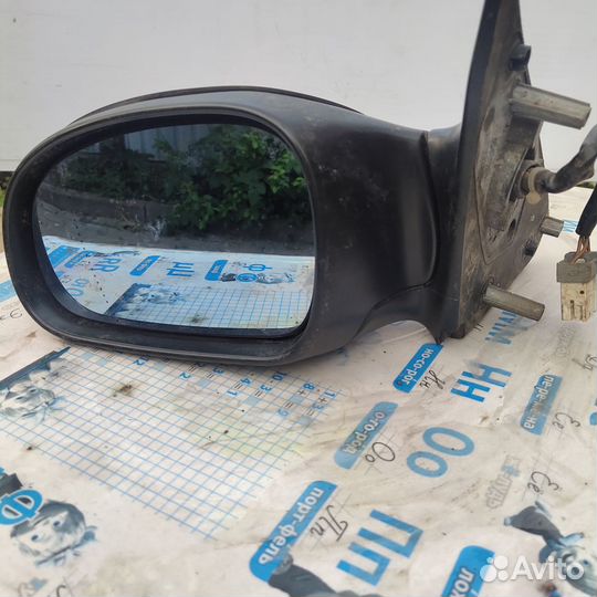 Зеркало заднего вида на Пежо 406