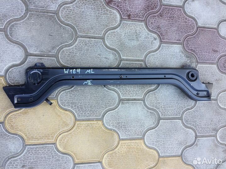 Балка подрадиаторная Mercedes ML W164