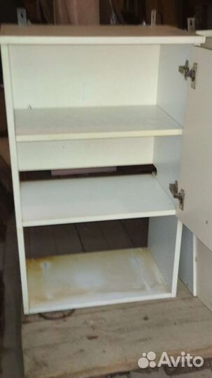 Кухонный навесной шкаф