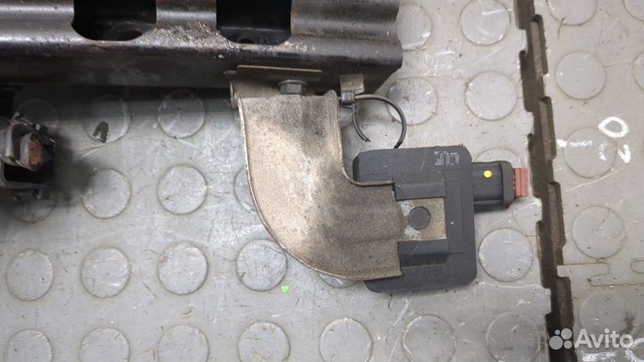 Усилитель бампера передний Nissan X-Trail (T32) 2013, 2014