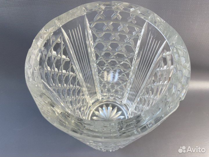 Ваза хрустальная