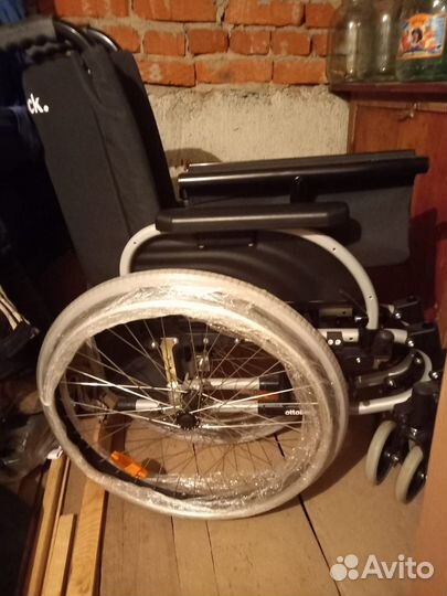 Инвалидная коляска
