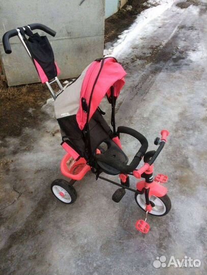 Прогулочная коляска
