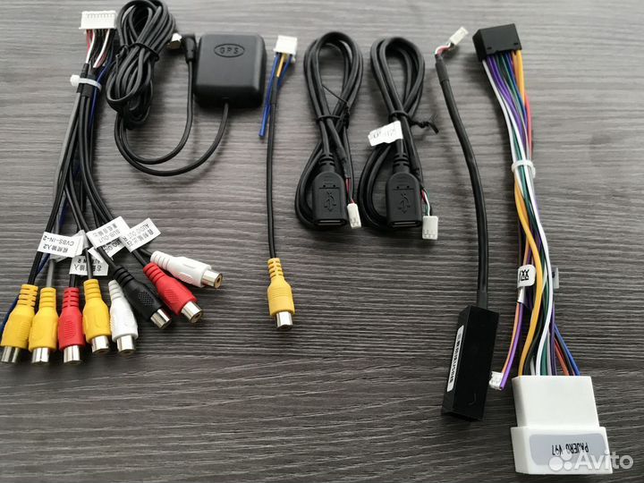 Магнитола 2DIN на Mitsubishi Pajero 4 Android