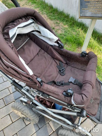 Прогулочная коляска 2 в 1