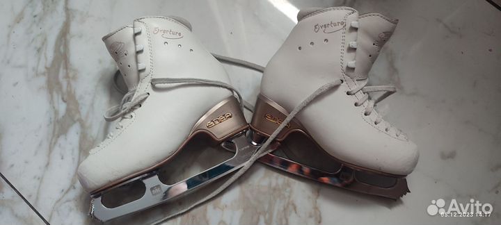 Фигурные коньки edea overture 205