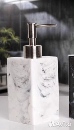 Диспенсер для жидкого мыла