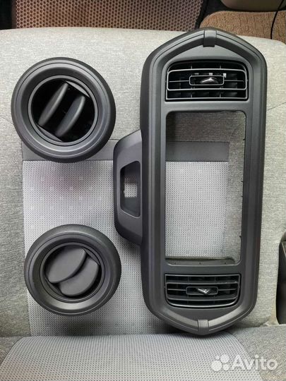 Консоль магнитофона Toyota Passo M700A