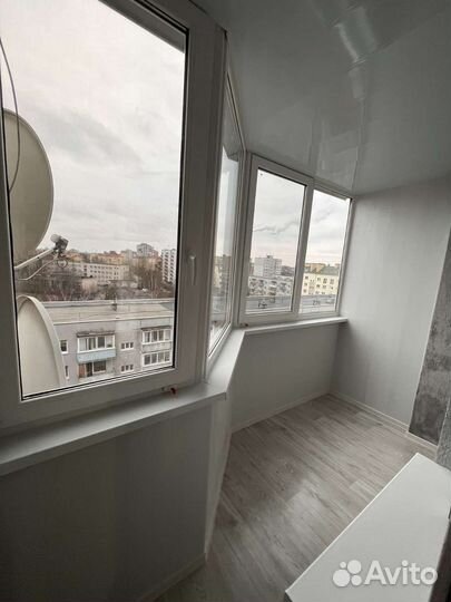 Окна на балкон классический