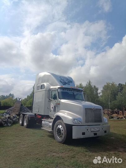International 9200, 2002