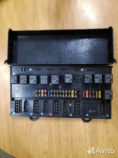 Блок предохранителей маз