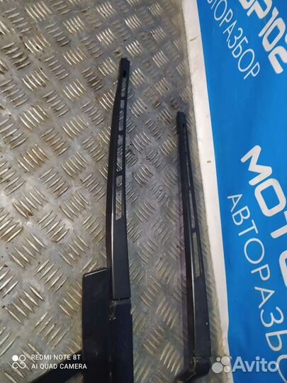 Поводок дворника Audi Q7