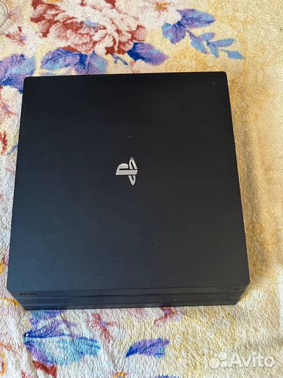 Sony playstation 4 PS4 pro 1tb с играми