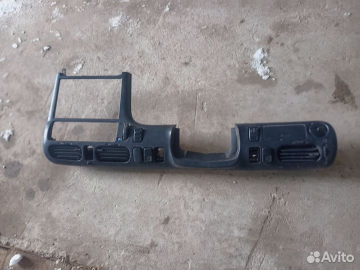 Панель торпеды Mazda 626 ge