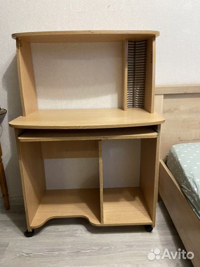 Компьютерный стол