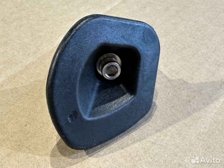 Основание подножки, черная (otom)